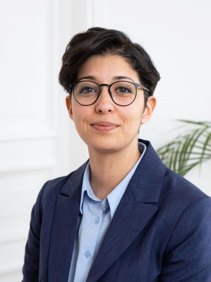 Zineb Kenfaoui, fondatrice de Disclo Consulting, consultante indépendante en disclosure management